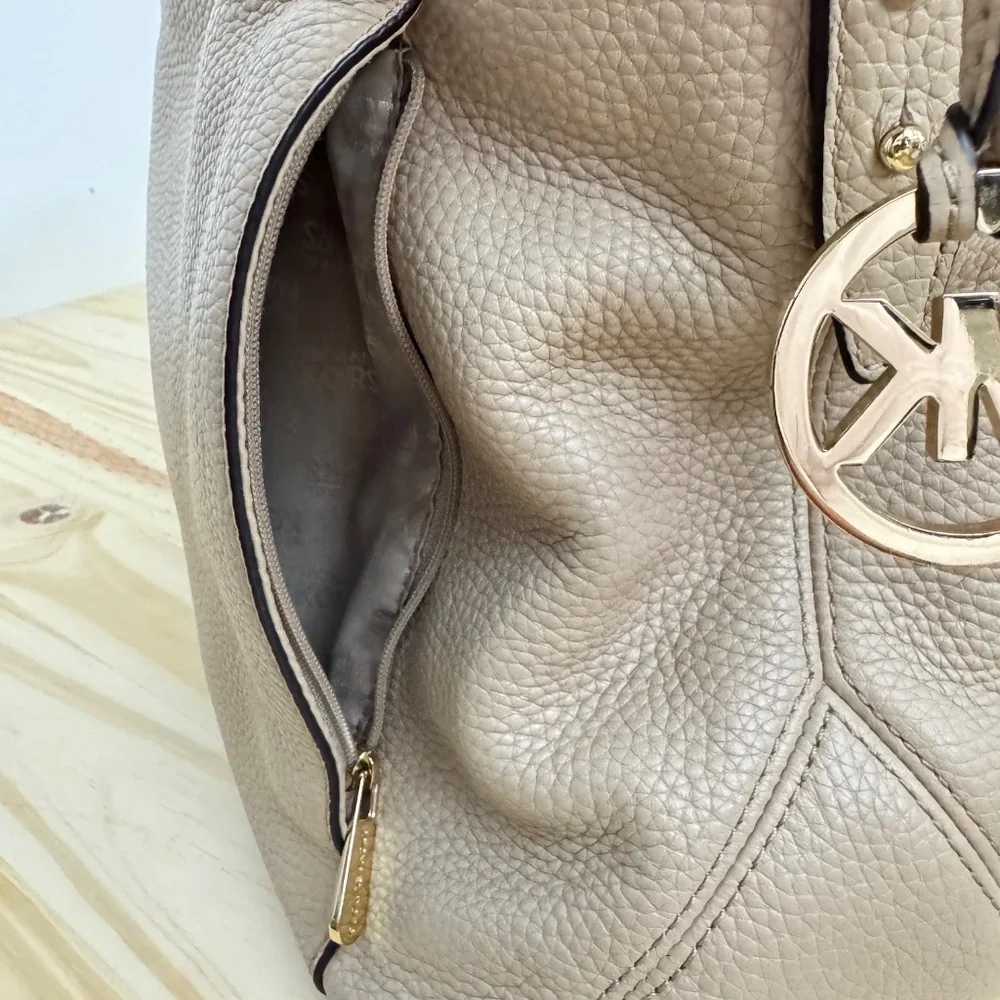 Michael Kors Bowery Hobo